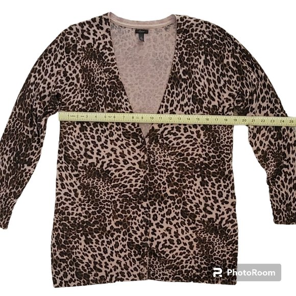 Soma Super Soft Longline Leopard Print Cardigan Sweater Size Medium - Picture 8 of 9